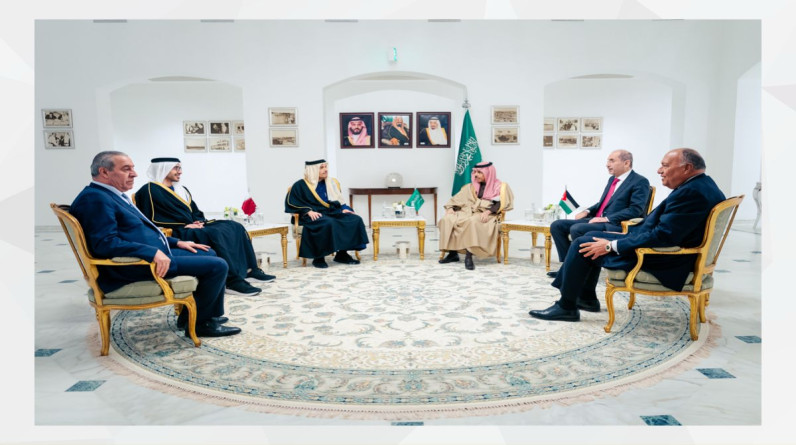 وزراء خارجية السعودية والأردن والإمارات وقطر ومصر يؤيدون جهود الوساطة في غزة